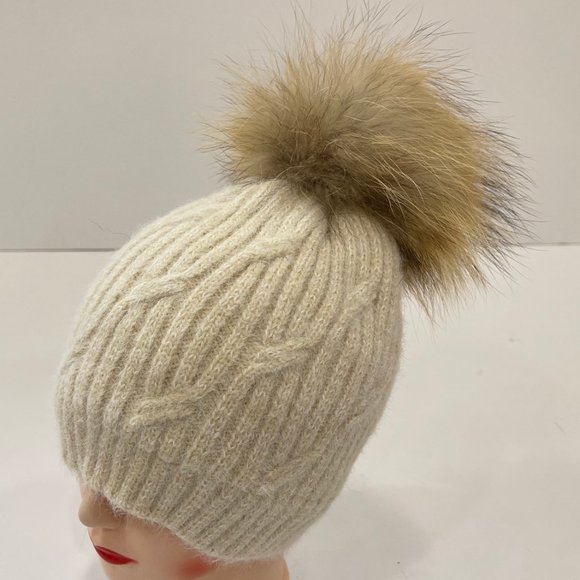 Knit Cable Beanie with Real Fox Fur Pom - Picture 1 of 2